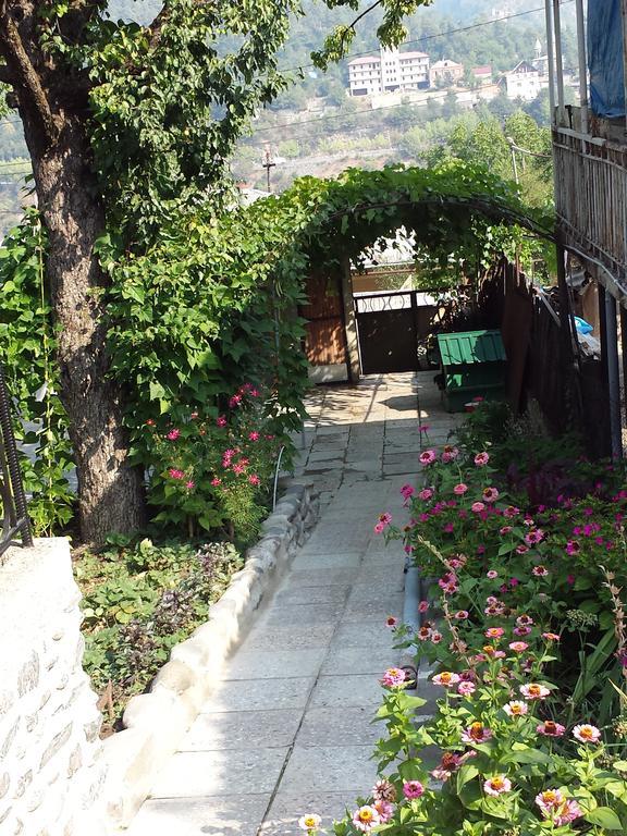 Bacho,S Cottage بورجومي المظهر الخارجي الصورة